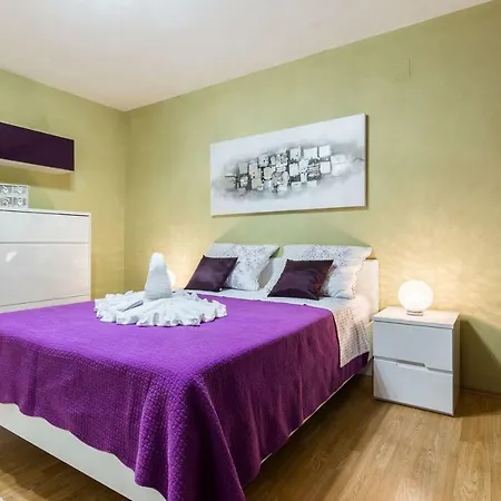 Old Town House Apartment Pakostane
